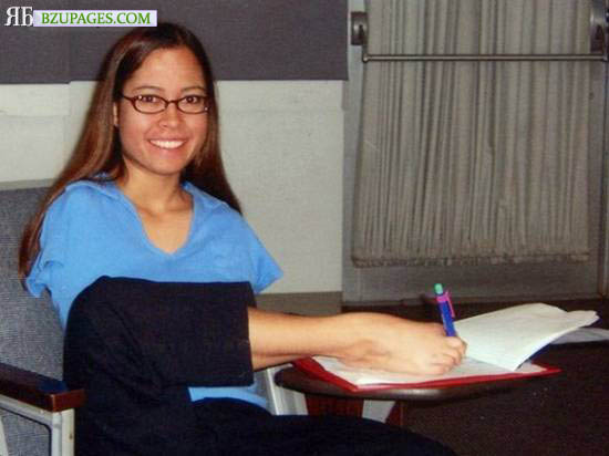 Name:  Jessica Cox Becomes First Pilot With No Arms (5).jpg
Views: 546
Size:  46.7 KB