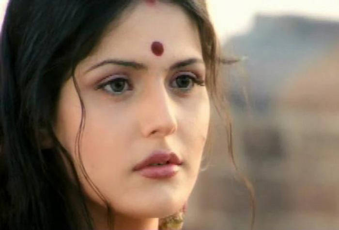 Name:  Zarine Khan looks like Katrina Kaif-3.jpg
Views: 9289
Size:  26.3 KB
