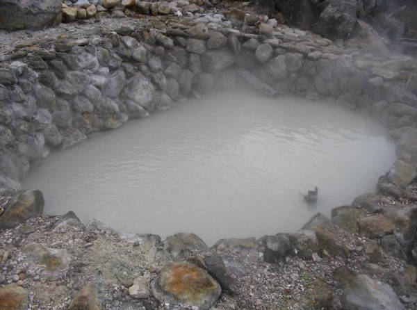 Name:  owakudani-boiling-volcanic-valley-japan (1).jpg
Views: 674
Size:  38.7 KB