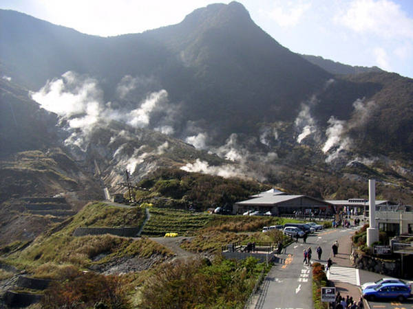 Name:  owakudani-boiling-volcanic-valley-japan (7).jpg
Views: 801
Size:  50.5 KB
