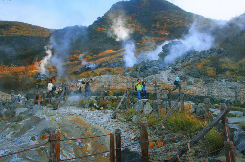 Name:  owakudani-boiling-volcanic-valley-japan (8).jpg
Views: 1657
Size:  89.8 KB