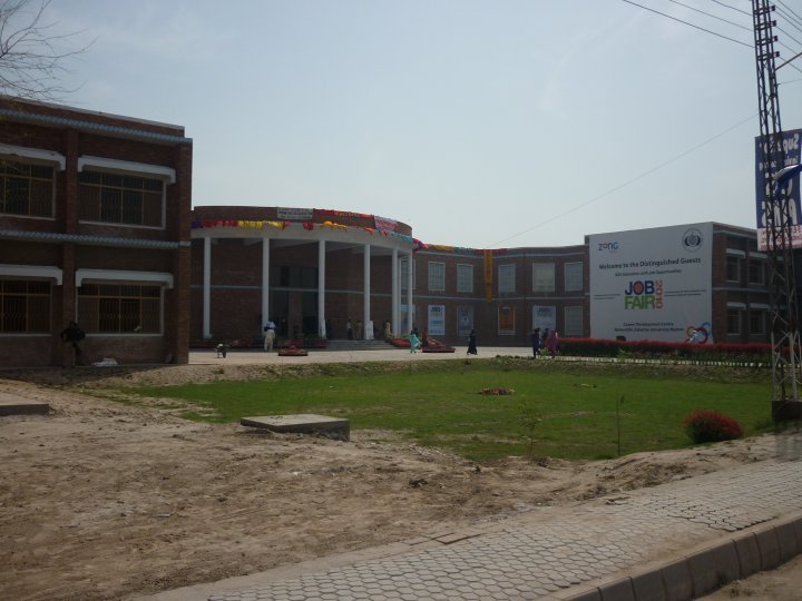 Name:  Job Fair 2010 1.jpg
Views: 1069
Size:  65.1 KB