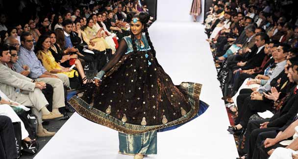 Name:  pfw006.jpg
Views: 995
Size:  37.1 KB