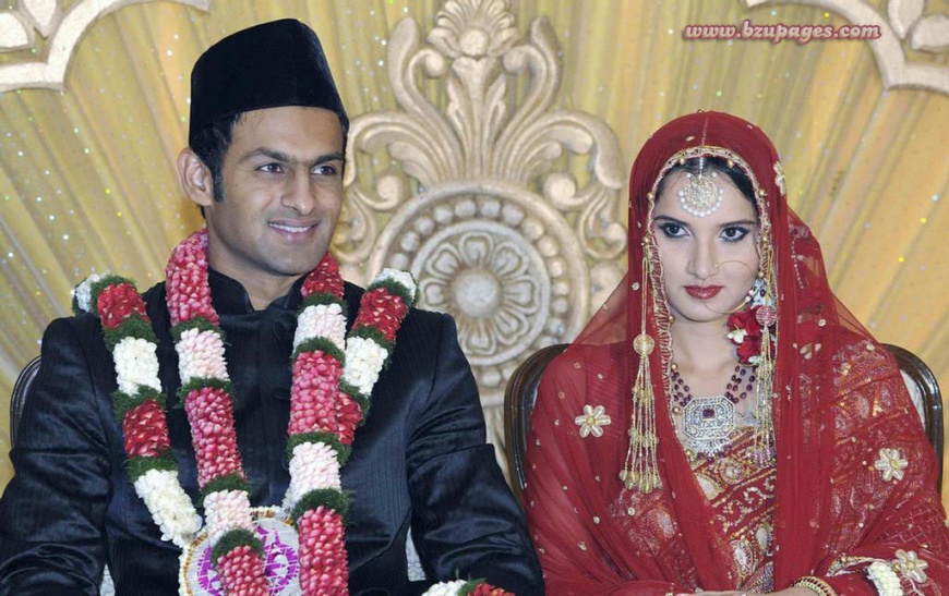 Name:  Shoaib Malik and Sania Mirza Wedding Picture.jpg
Views: 2711
Size:  199.9 KB