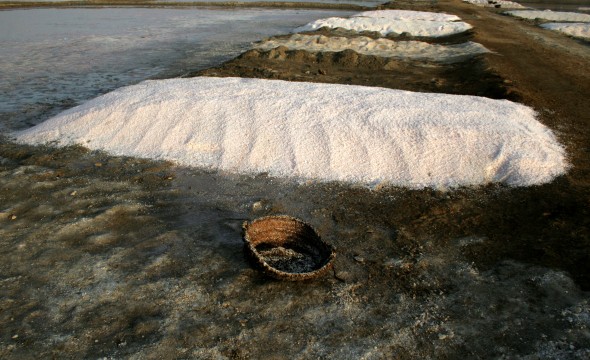 Name:  Rs-400-a-pile-of-Salt.jpg
Views: 371
Size:  78.7 KB
