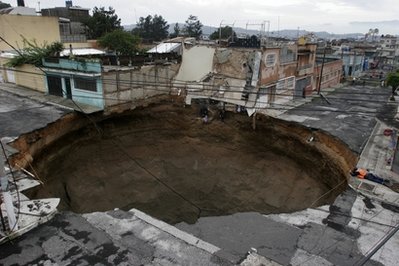 Name:  Flooding opens up sinkholes in Guatemala City 1.jpg
Views: 1211
Size:  30.9 KB