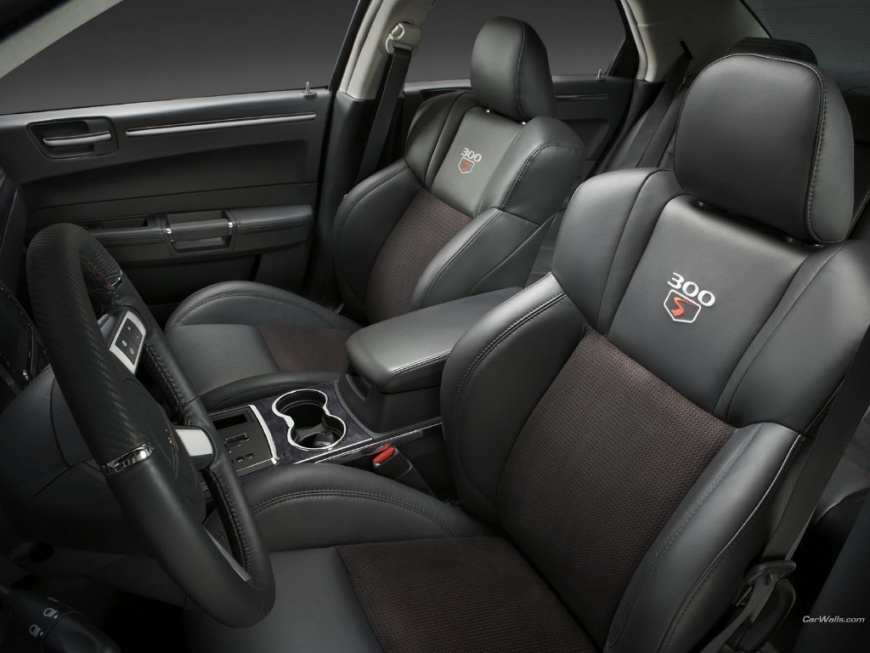 Name:  Chrysler_300_209_1024x768.jpg
Views: 645
Size:  131.1 KB