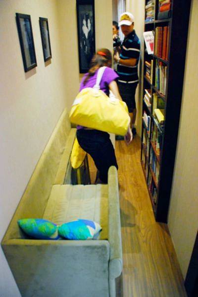 Name:  The most Narrow House (2).jpg
Views: 484
Size:  30.1 KB