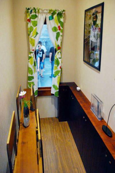 Name:  The most Narrow House (12).jpg
Views: 449
Size:  30.4 KB