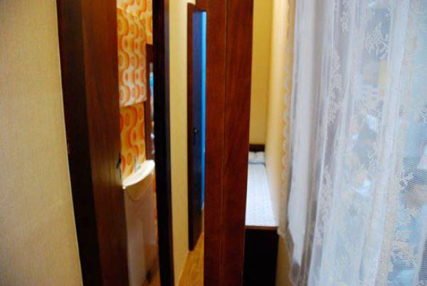 Name:  The most Narrow House.jpg
Views: 438
Size:  25.5 KB