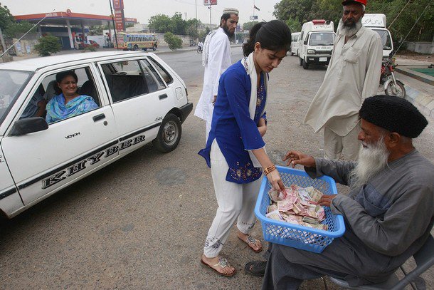 Name:  Eidhi - Picture tells a thousand words - People like him keep our hopes up.jpg
Views: 626
Size:  81.9 KB