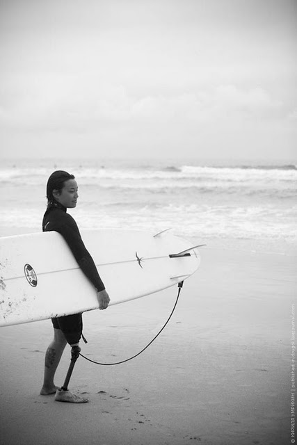 Name:  SurfwithOneLeg-004.jpg
Views: 495
Size:  31.2 KB