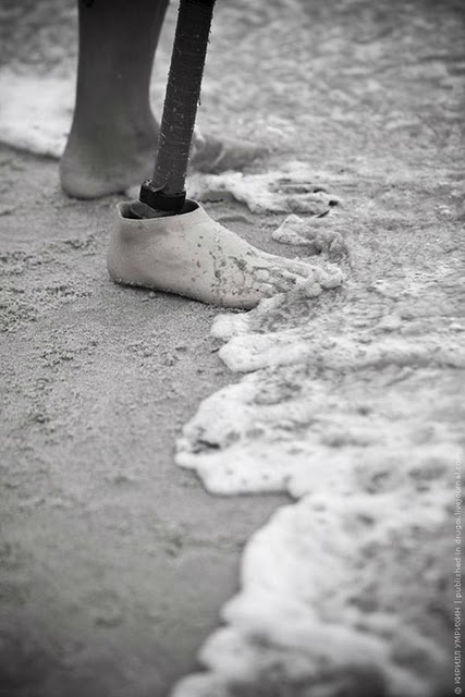 Name:  SurfwithOneLeg-006.jpg
Views: 530
Size:  50.5 KB