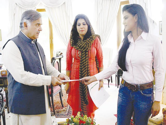 Name:  Khadam-e-aala punjab mian Shehbaz shraif with veena malik..look at their eyes..lol.jpg
Views: 2045
Size:  75.7 KB