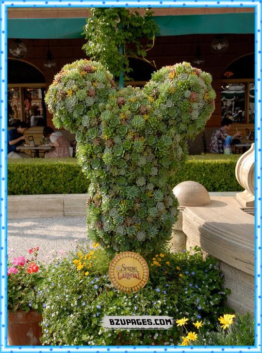 Name:  Disneyland is a Work of Love (12).jpg
Views: 386
Size:  136.1 KB