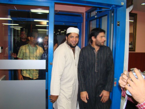 Name:  Afridi Real Life Photos ( Personal Pics ) (2).jpg
Views: 35718
Size:  52.9 KB