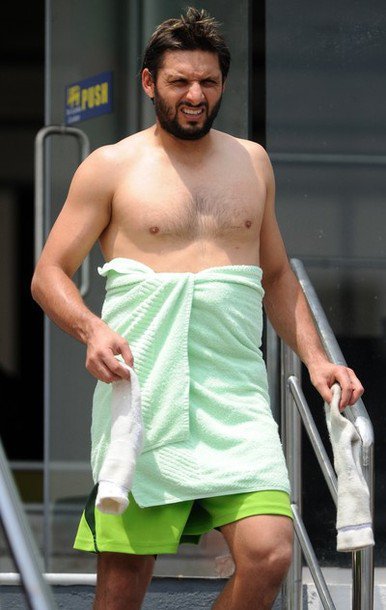 Name:  Afridi Real Life Photos ( Personal Pics ) (6).jpg
Views: 31824
Size:  48.7 KB