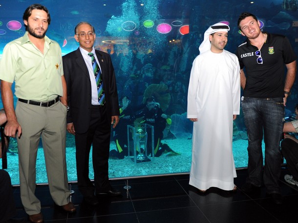 Name:  Afridi Real Life Photos ( Personal Pics ) (10).jpg
Views: 30261
Size:  76.5 KB