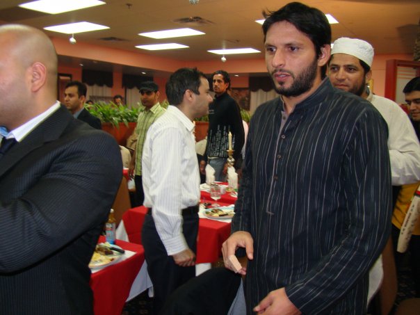 Name:  Afridi Real Life Photos ( Personal Pics ) (25).jpg
Views: 26198
Size:  54.4 KB