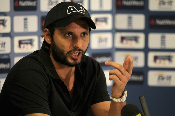 Name:  Afridi Real Life Photos ( Personal Pics ) (30).jpg
Views: 26666
Size:  59.0 KB