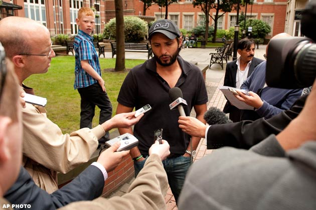 Name:  Afridi Real Life Photos ( Personal Pics ) (38).jpg
Views: 25270
Size:  52.5 KB