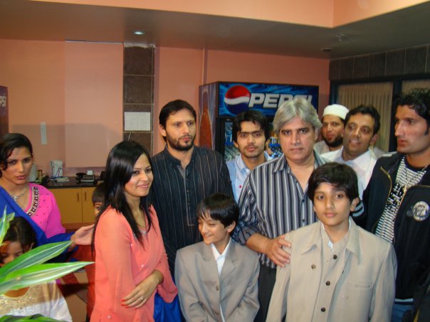 Name:  Afridi Real Life Photos ( Personal Pics ) (39).jpg
Views: 30555
Size:  55.2 KB