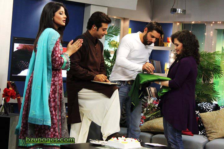 Name:  Shahid Afridi on channel tv one (2).jpg
Views: 15342
Size:  88.0 KB