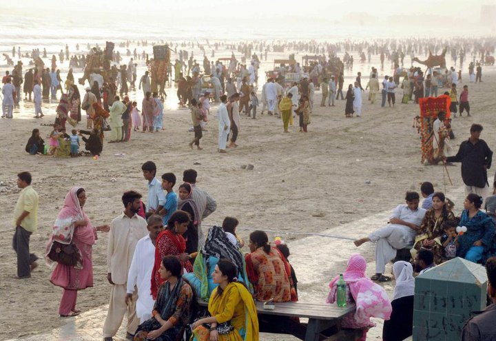 Name:  People on the Karachi beach.jpg
Views: 5742
Size:  97.0 KB