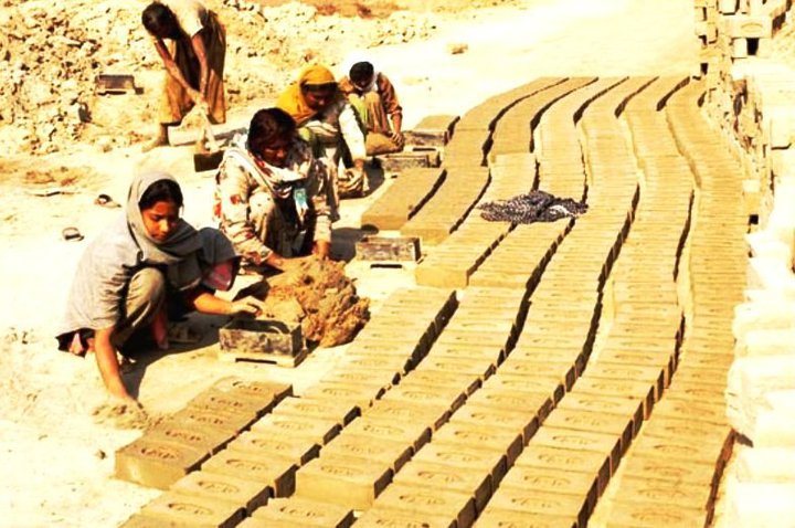 Name:  Women working on brick bhhata.jpg
Views: 1158
Size:  91.1 KB