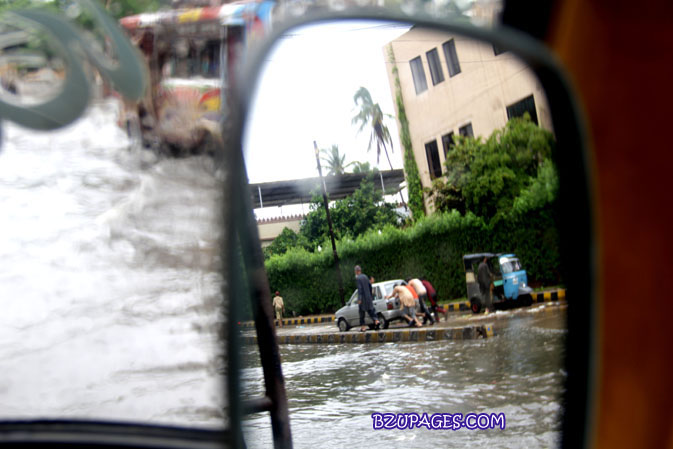 Name:  Rain flood 2011 Karachi street & road Picture (11).jpg
Views: 743
Size:  84.2 KB