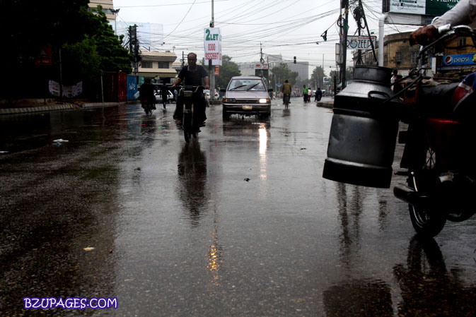 Name:  Rain flood 2011 Karachi street & road Picture (13).jpg
Views: 534
Size:  96.4 KB
