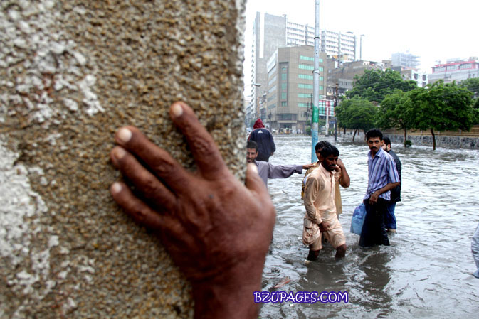 Name:  Rain flood 2011 Karachi street & road Picture (20).jpg
Views: 451
Size:  118.6 KB