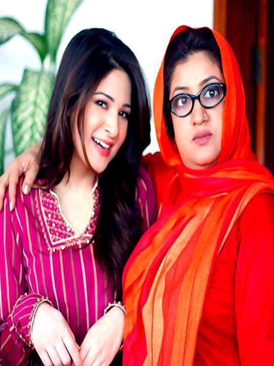 Name:  Khobsorat and Momo.jpg
Views: 11450
Size:  60.0 KB