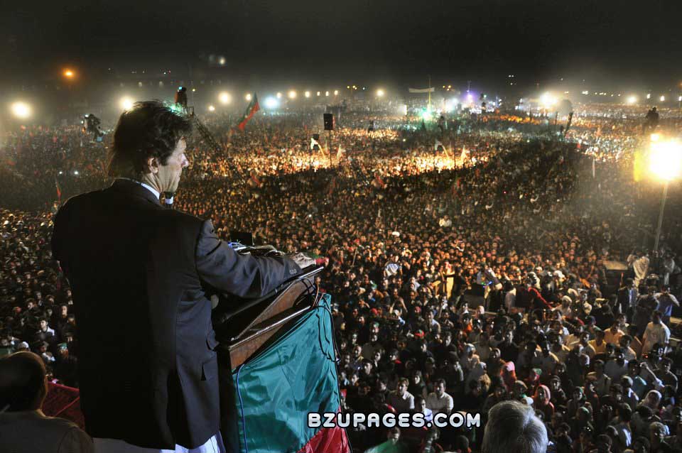 Click image for larger version

Name:	IMRAN KHAN Pakistan Tehreek-E-Insaf historic jalsa PTI in lahore rally 30october11 (1).jpg
Views:	489
Size:	189.1 KB
ID:	27378