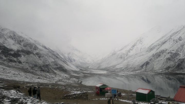 Name:  Lake saif ul malook in winter.jpg
Views: 6928
Size:  37.2 KB