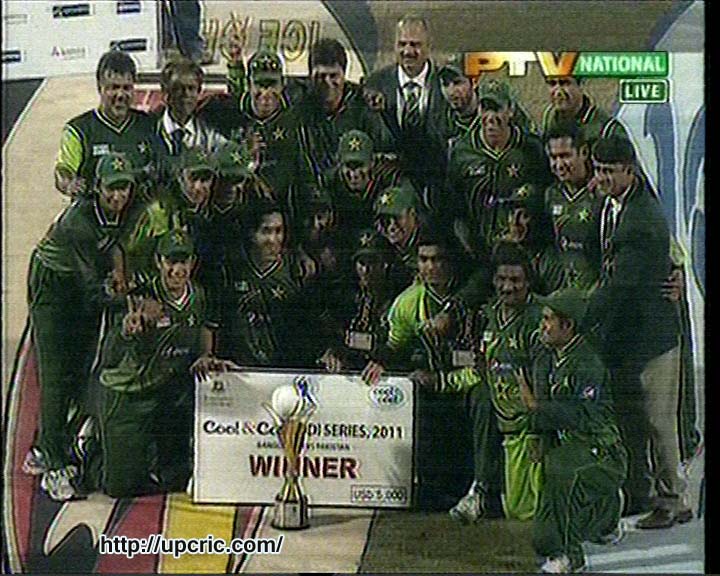 Name:  Pakistani team , as they won the Cool and Cool ODI series against BanglaDesh.jpg
Views: 824
Size:  107.9 KB