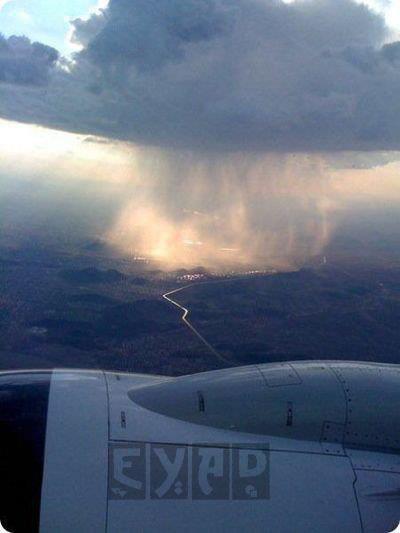 Name:  Rain scene of the shooting plane.jpg
Views: 1262
Size:  23.3 KB