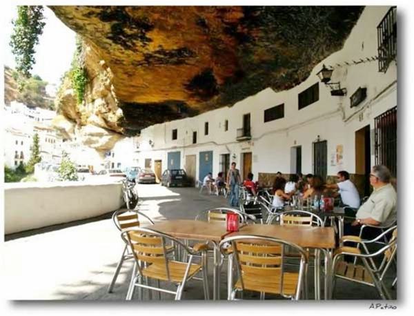 Name:  Strange City Pictures.jpg
Views: 434
Size:  50.2 KB