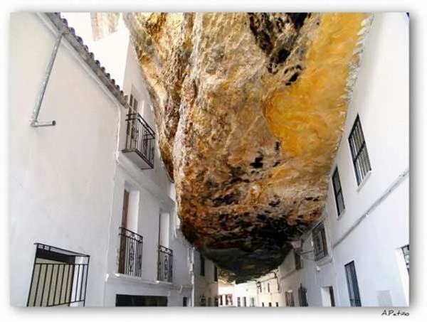 Name:  Strange City Pictures (5).jpg
Views: 410
Size:  39.8 KB