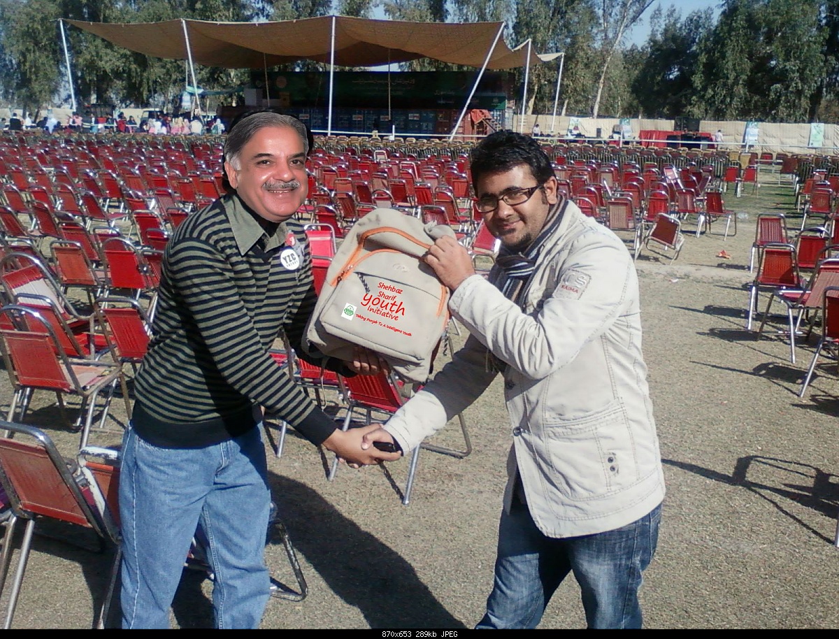 Click image for larger version

Name:	YahOoo Mjhe Lapi Mil Gia Thanks To CM..jpg
Views:	711
Size:	289.4 KB
ID:	28950