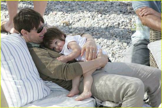 Name:  Tom Cruise's Daughter (5).jpg
Views: 12127
Size:  37.5 KB