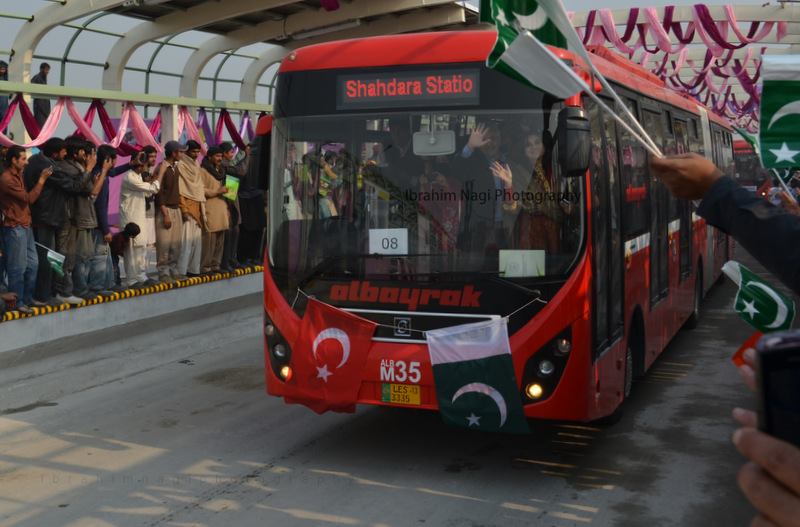 Name:  Metro Bus Lahore launched.jpg
Views: 1652
Size:  64.4 KB