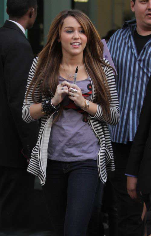 Name:  Hollywood Miley Cyrus (5).jpg
Views: 3313
Size:  53.5 KB
