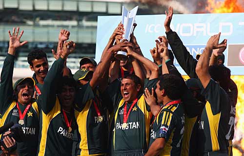 Name:  Pakistan-are-crowned-World-Twenty20-champions.jpg
Views: 28649
Size:  29.7 KB