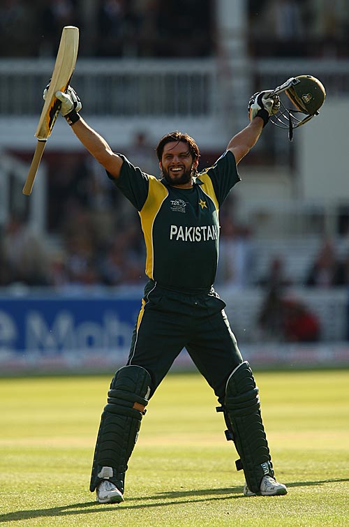 Name:  Shahid Afridi celebrates the moment of victory.jpg
Views: 19489
Size:  57.6 KB