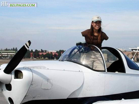 Name:  Jessica Cox Becomes First Pilot With No Arms (8).jpg
Views: 566
Size:  44.9 KB