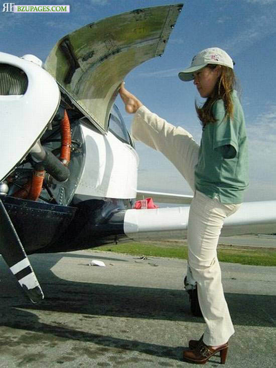 Name:  Jessica Cox Becomes First Pilot With No Arms (7).jpg
Views: 723
Size:  82.0 KB