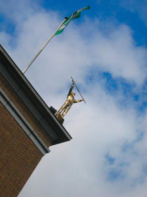 43-world-s-most-interesting-statues-43-pictures-interesting_statues1.jpg