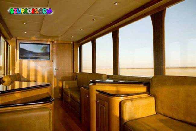 Name:  Luxury Houses on Wheels (3).jpeg
Views: 469
Size:  41.2 KB