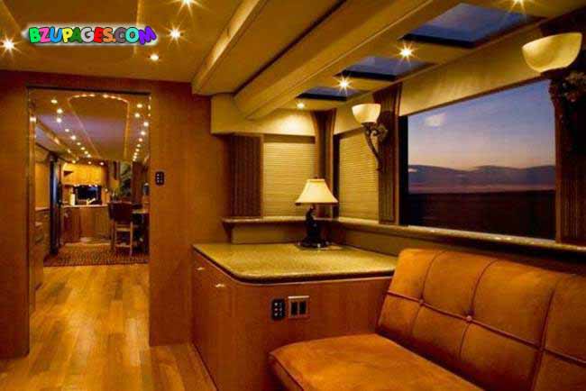 Name:  Luxury Houses on Wheels (5).jpeg
Views: 465
Size:  43.9 KB